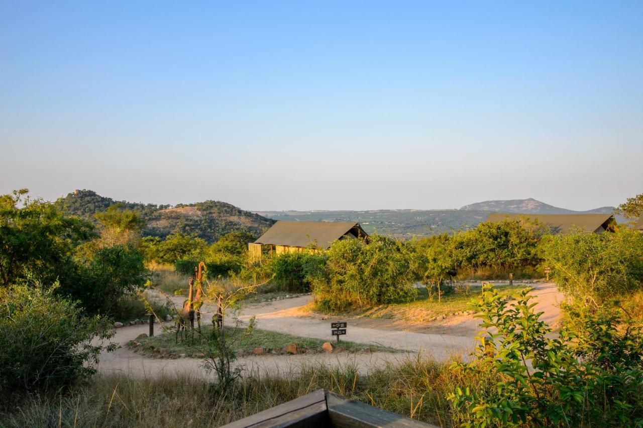 Lodge Ndhula Luxury Tented White River