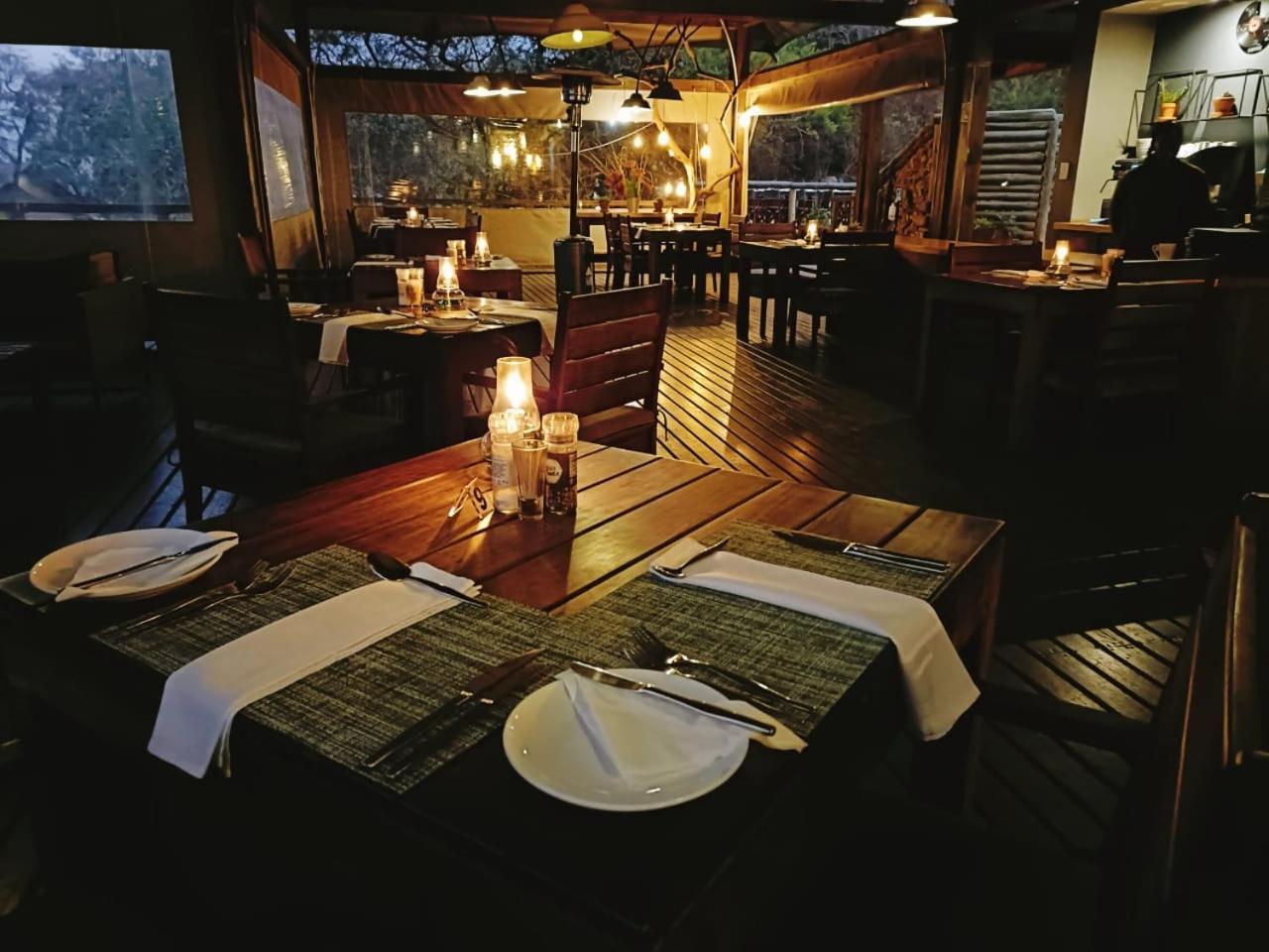 Lodge Ndhula Luxury Tented White River