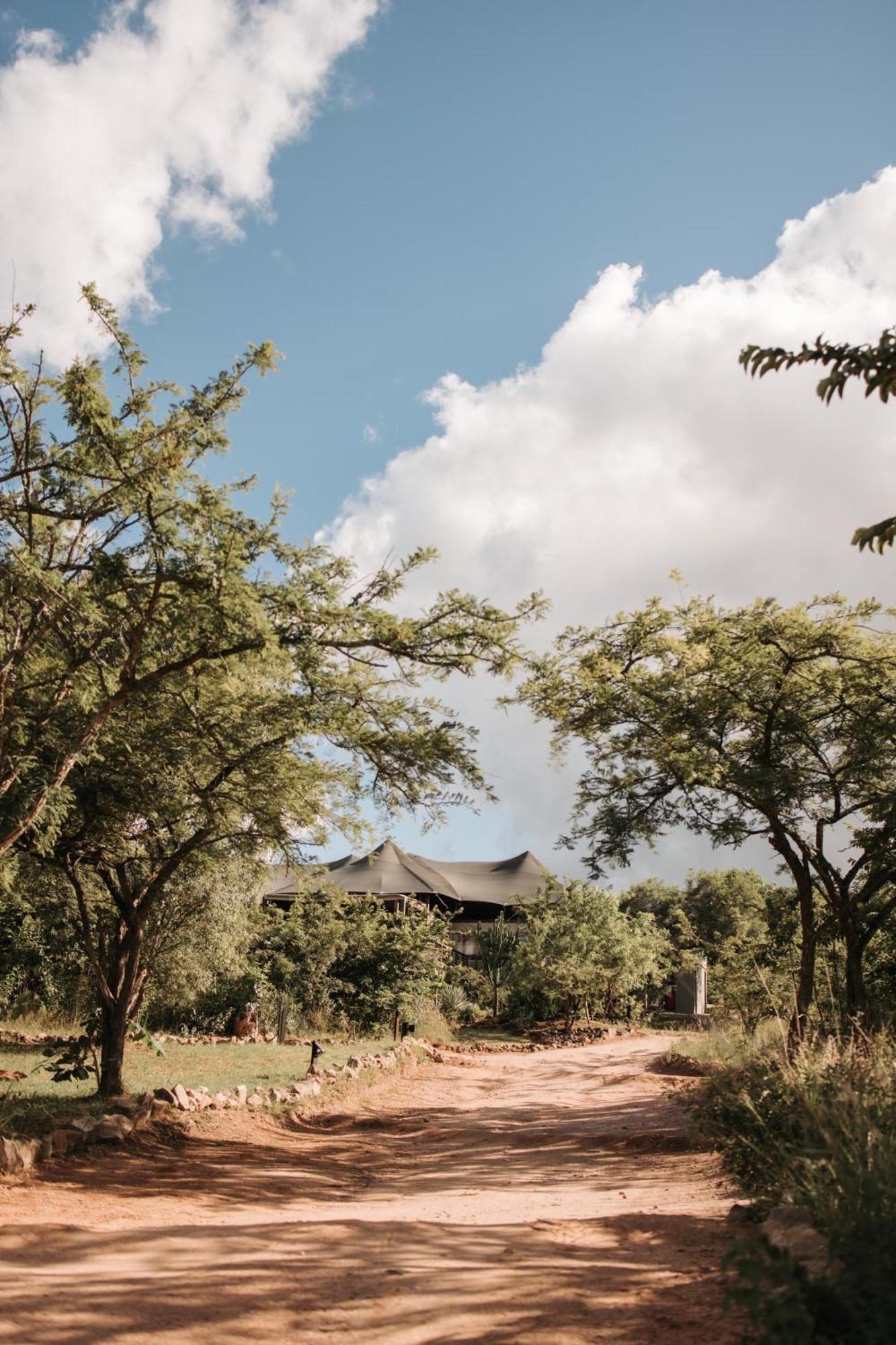 Ndhula Luxury Tented Lodge *