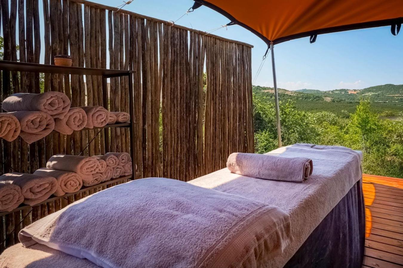 Ndhula Luxury Tented White River