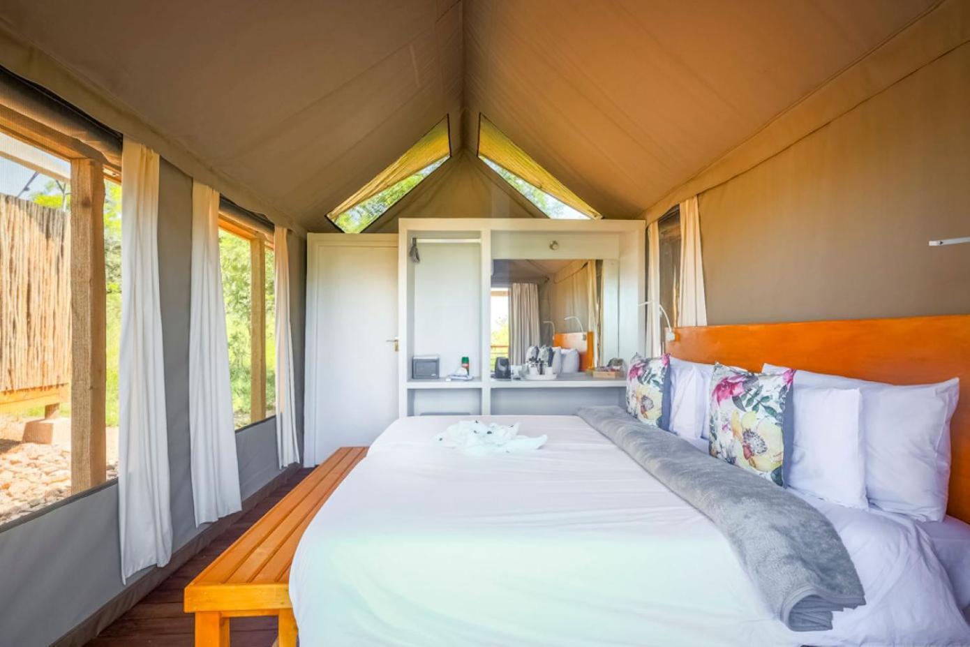 Lodge Ndhula Luxury Tented